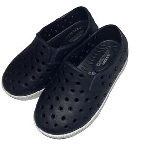 Old Navy Kids Shoes in Black and White